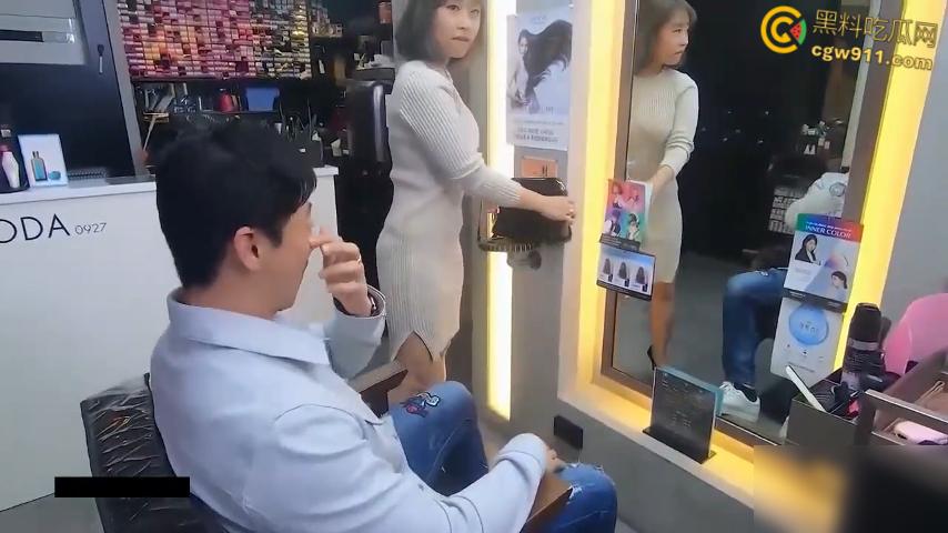 韩国三级伦理《按摩房的女大学生》,婚后性冷淡的夫妻生活,三兄弟被女大学生技师吸引,一条龙服务爽翻天 !-2