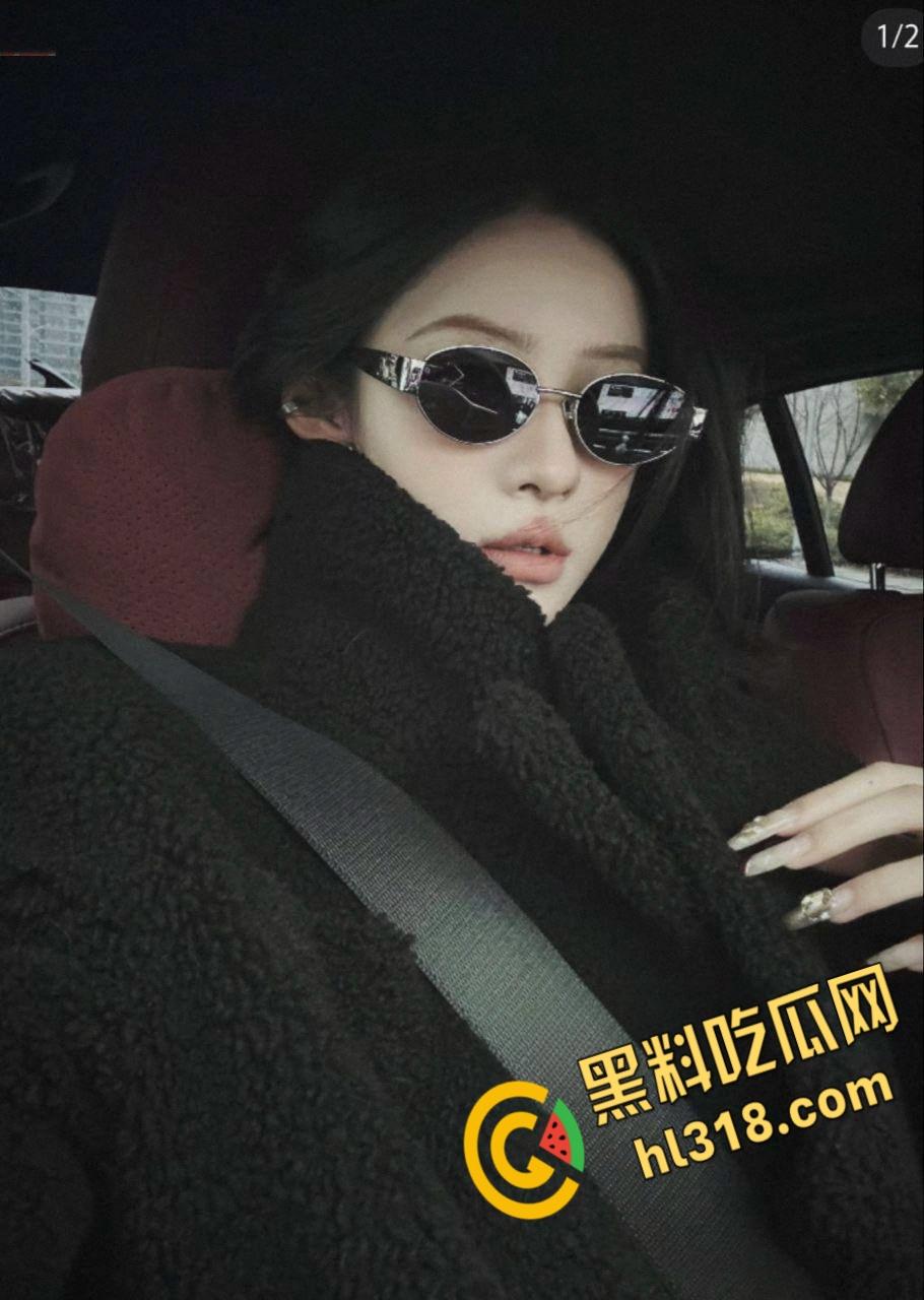 推特博主【一杆钢枪】,最新视频的女主竟是抖音网红【阿凡琦】,户外野战激情3P,声音身材完全暴露,实锤无疑 !-3