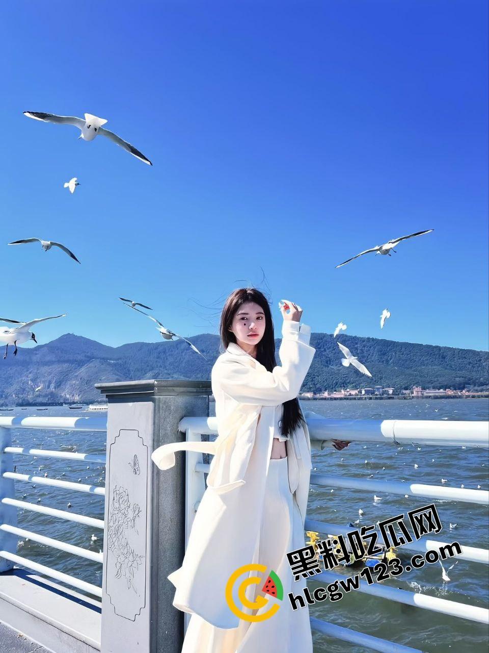 南京链家女销售商务母狗『吉琳娜』被客户爆插还在微信接单回消息别逼逼,我在忙!-1