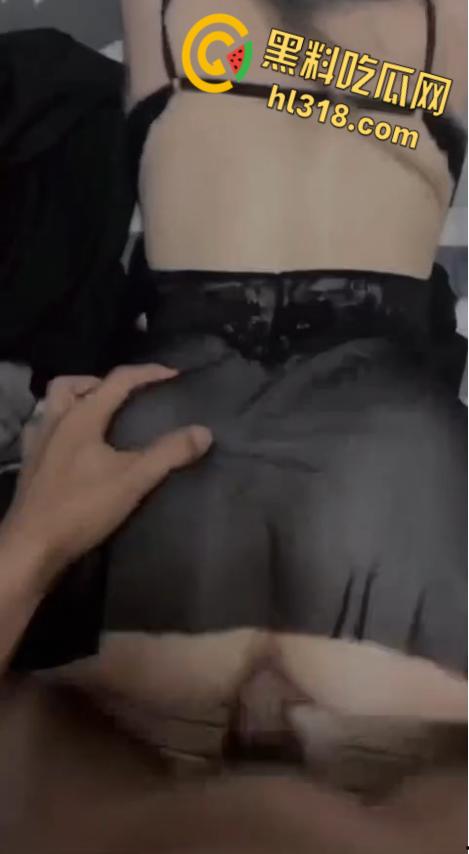 广西桂林理工大学【莫韩秋】,与男友激情啪啪视频曝光,丰满翘臀母狗被后入爆菊花,爽到浪叫连连 !-6