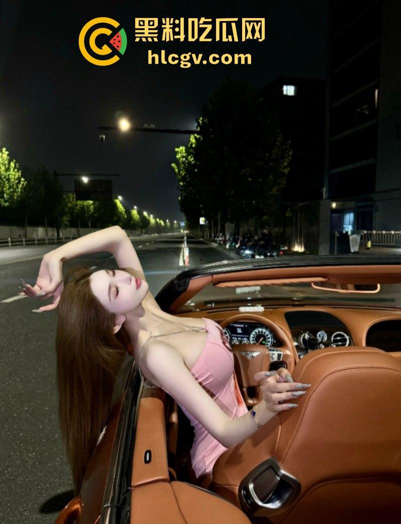 微博436W粉丝大网红【王一霏ADA】面对潜规则果断一对一视频四点全露！-6