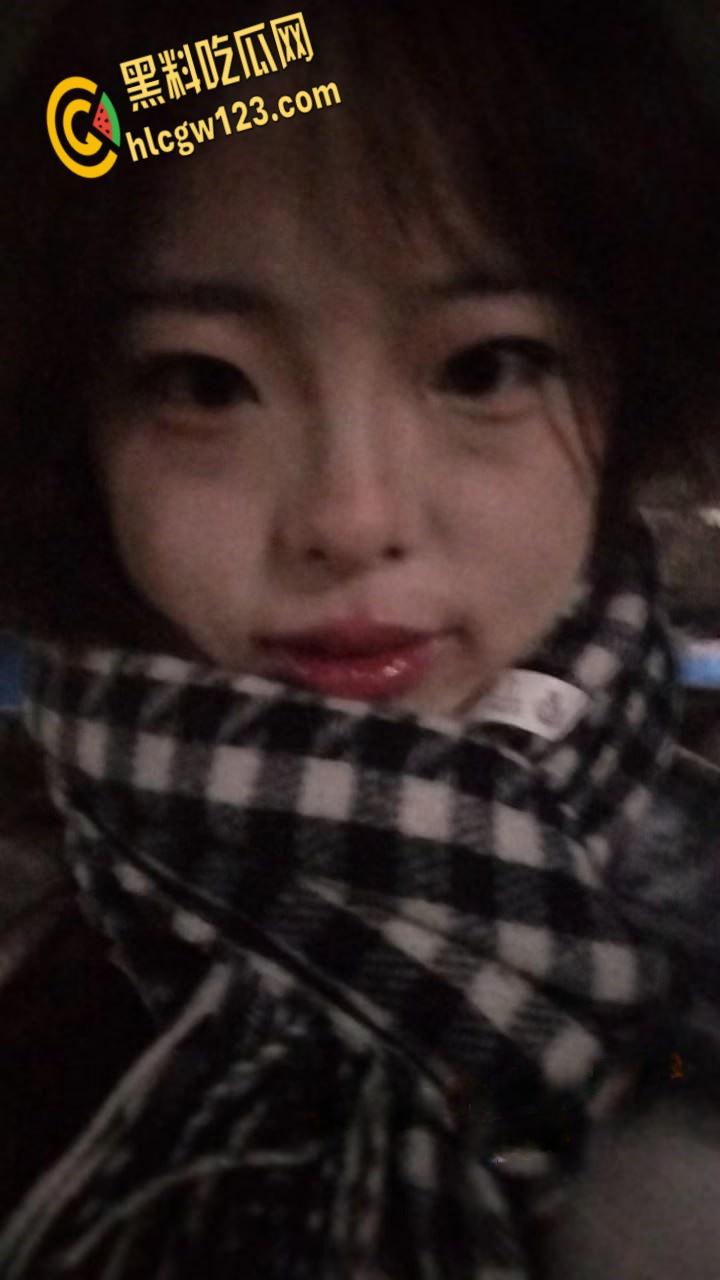 山东清纯学生妹【于依菲】,童颜巨乳极品尤物, 背着男友被网调,各种假屌露脸自慰!-2