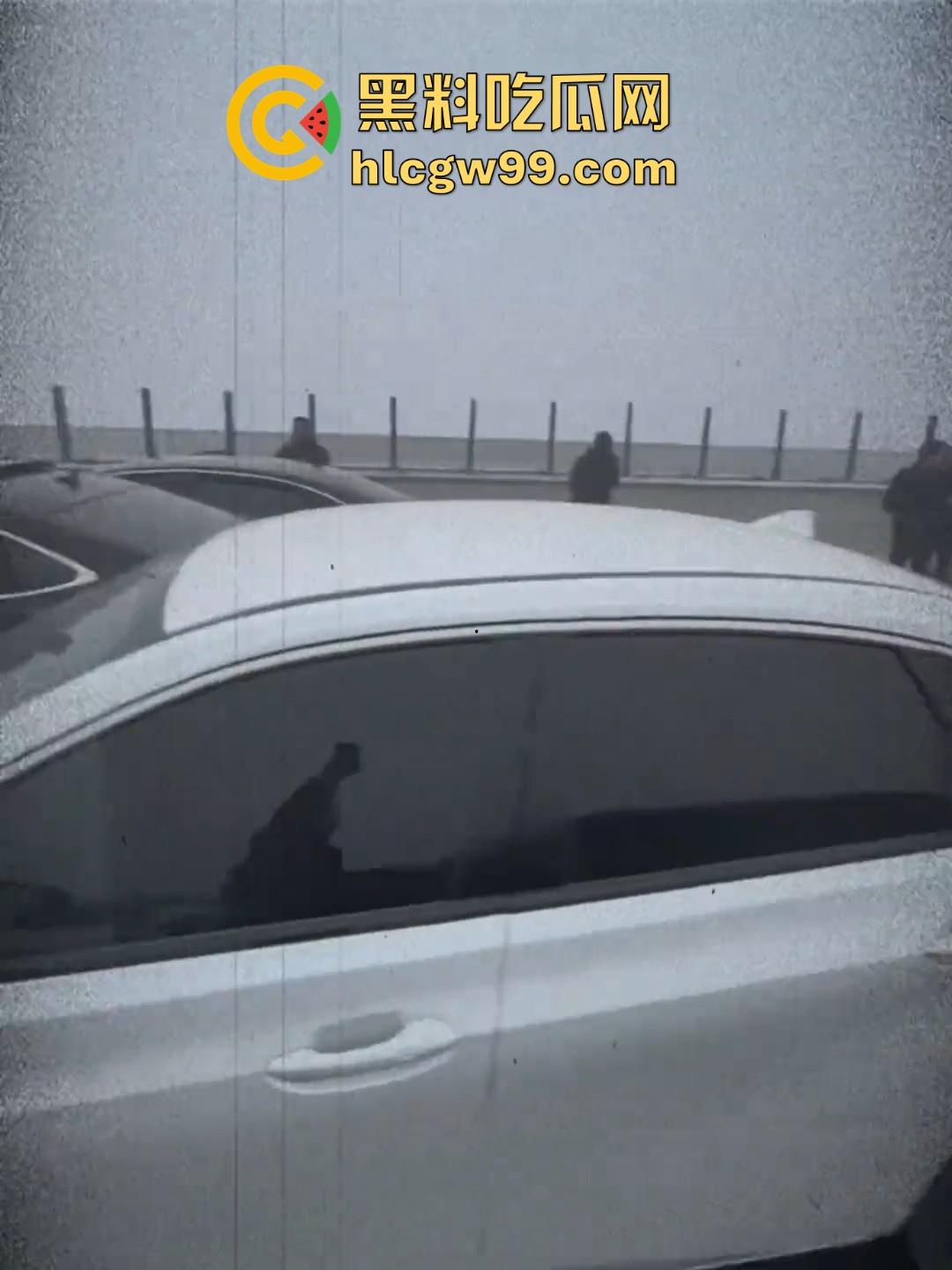 台辉高速黄河大桥段发生多车相撞，事故原因雪天 大雾 路面结冰，春节返程高峰，谨慎驾驶！-7