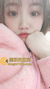 长沙反差母狗【余美婷】老公不在家性瘾犯了,被网调拍摄各种视频照片,这嫩乳肥臀真的看的带劲-2