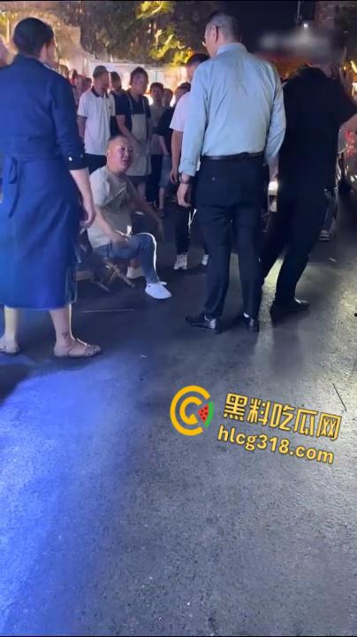 被打了9个耳光还被踹了一脚,男子全程未还手,这种情况能拿到多少赔偿呢?真是泼妇!-5