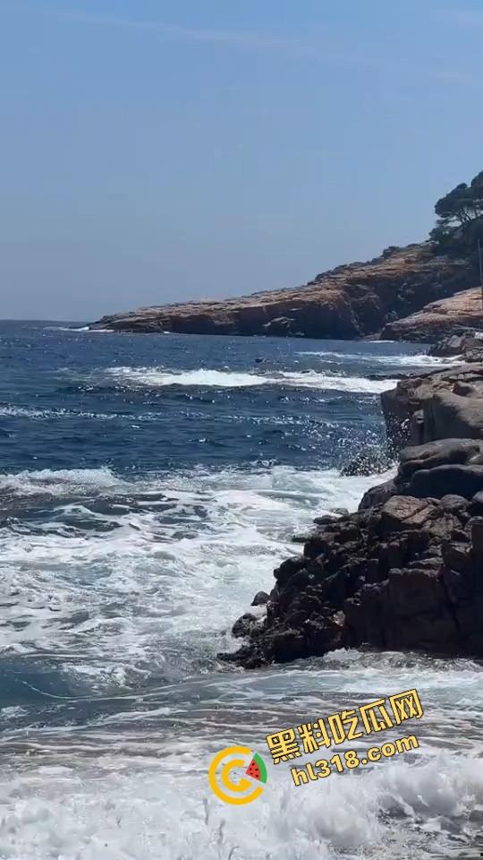 风雨交加浪涌如潮,在海中怒干鲍鱼,海风吹干精液,浪花上打在身上啪啪响,他说风雨中这点痛算什么!-2