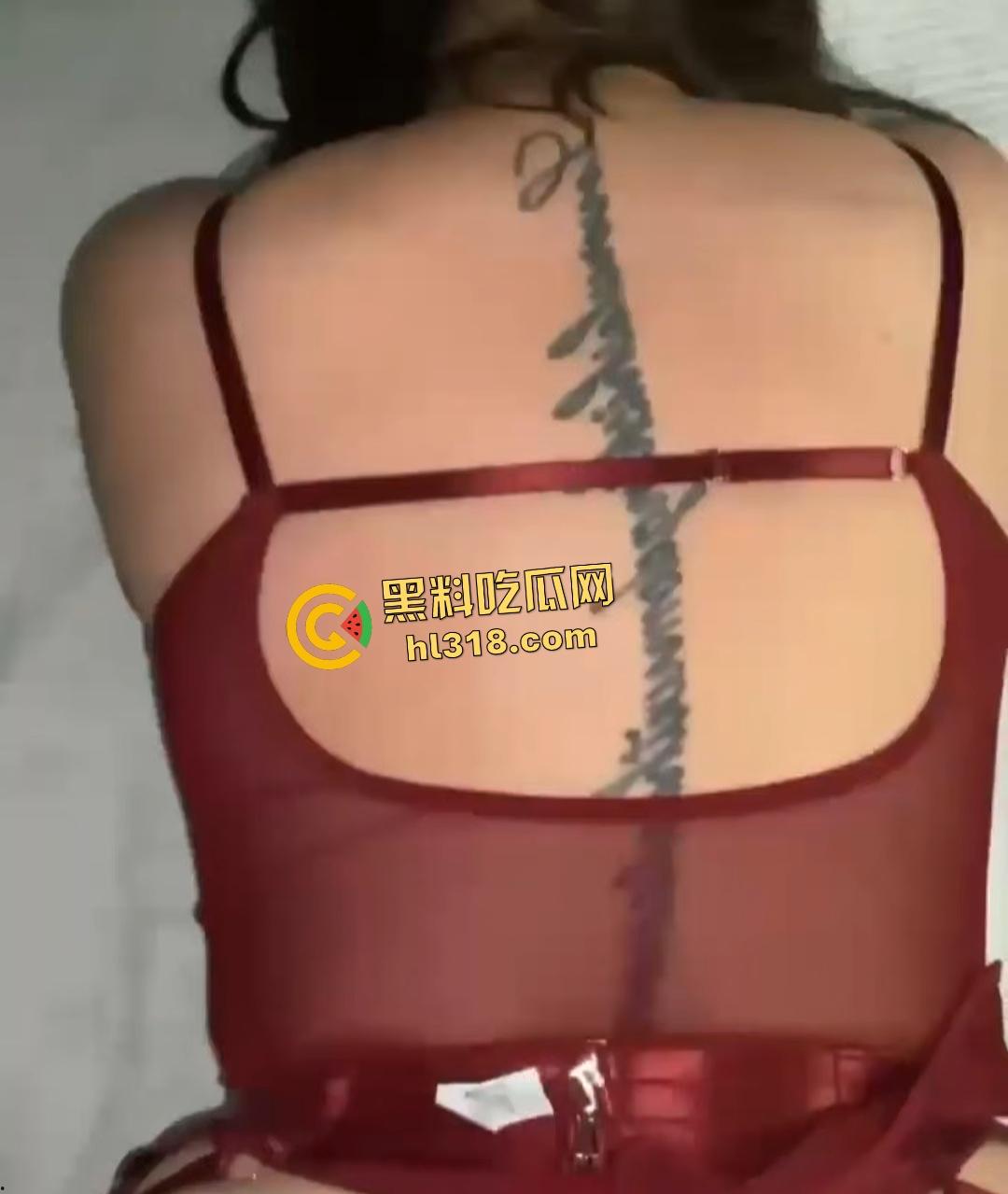 极品肉感御姐吊钟巨乳疯狂抖动，大乳晕勾魂自慰，后入狂操骚逼淫汁四溅！-7