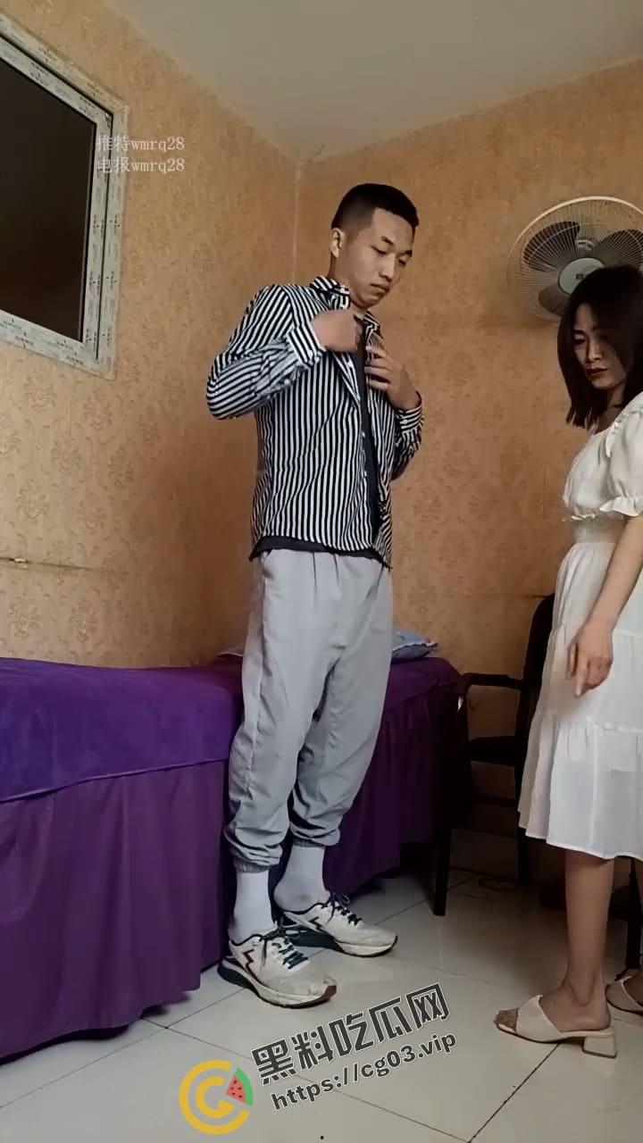 嫖娼遇到爱情?被小姐姐看上了,满眼的星星,没见这么骚的野鸡,权利配合,关键还长得怪漂亮嘞!-2