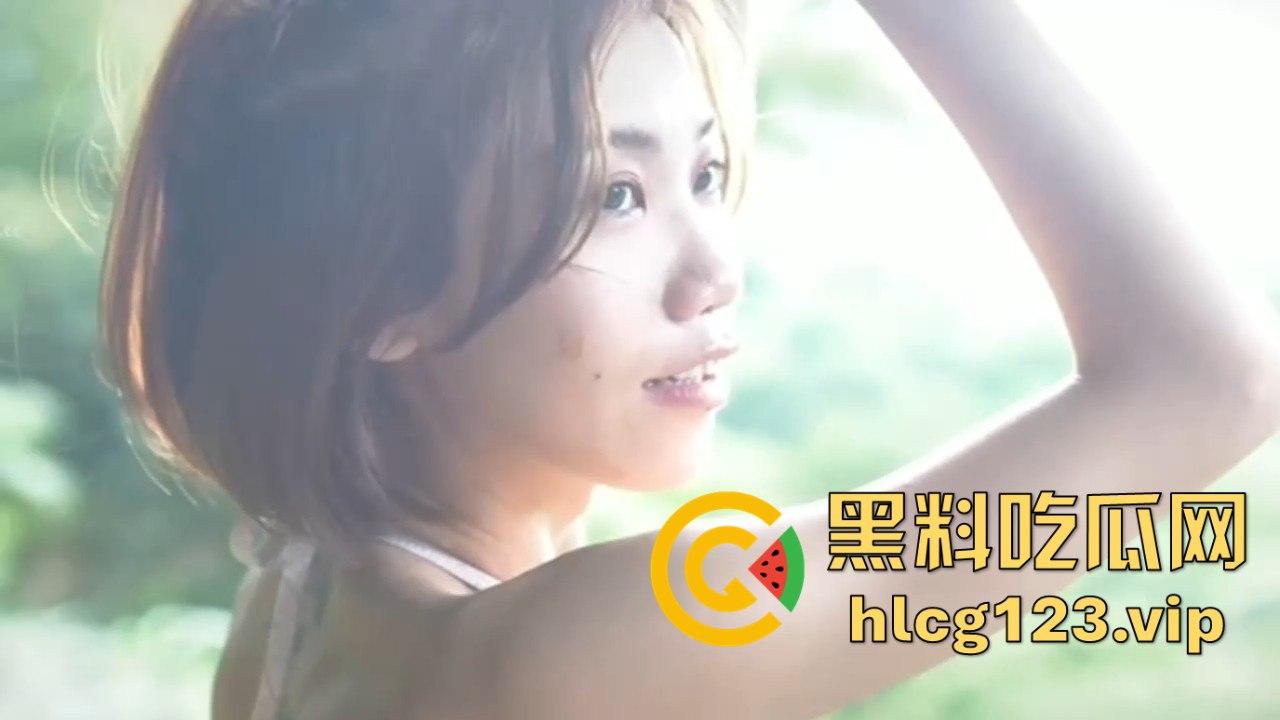 台湾高挑嫩模【欧阳皓月】野外全裸露出!偶遇路人摄影师拍下绝美蜂腰翘臀,性感泳衣瞬间失守!-1