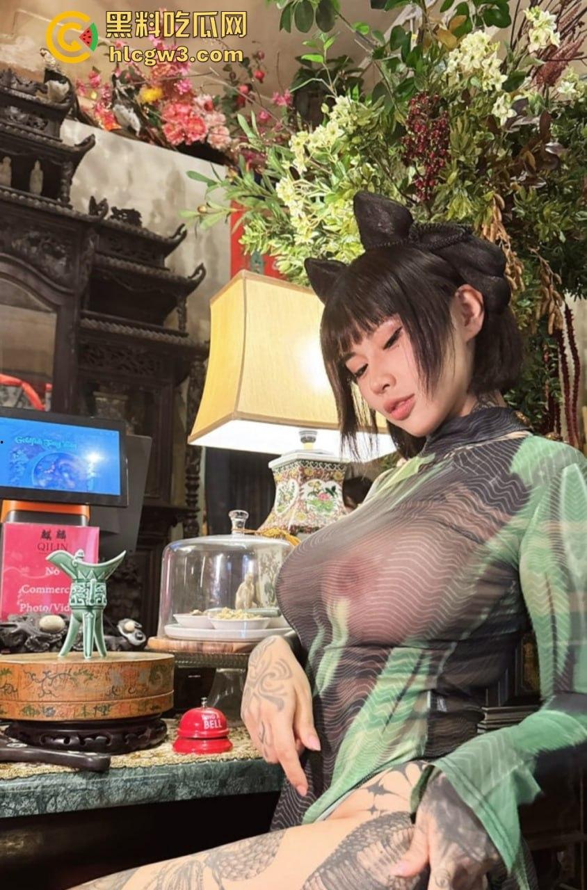 OF的【高乔尤美】最新私拍火爆出圈,花臂纹身配丰唇童颜,巨乳摇晃间尽显骚劲儿!-3