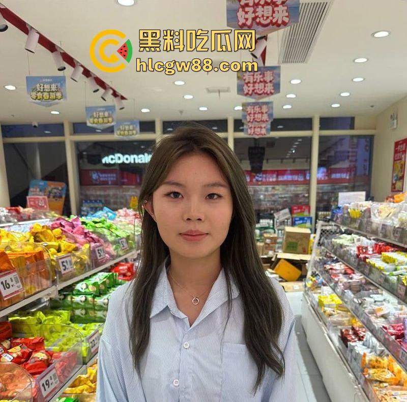 湖南衡阳极品学生妹【胡晓怡】自拍露点顶级诱惑 开房榨干男友还意犹未尽！-2