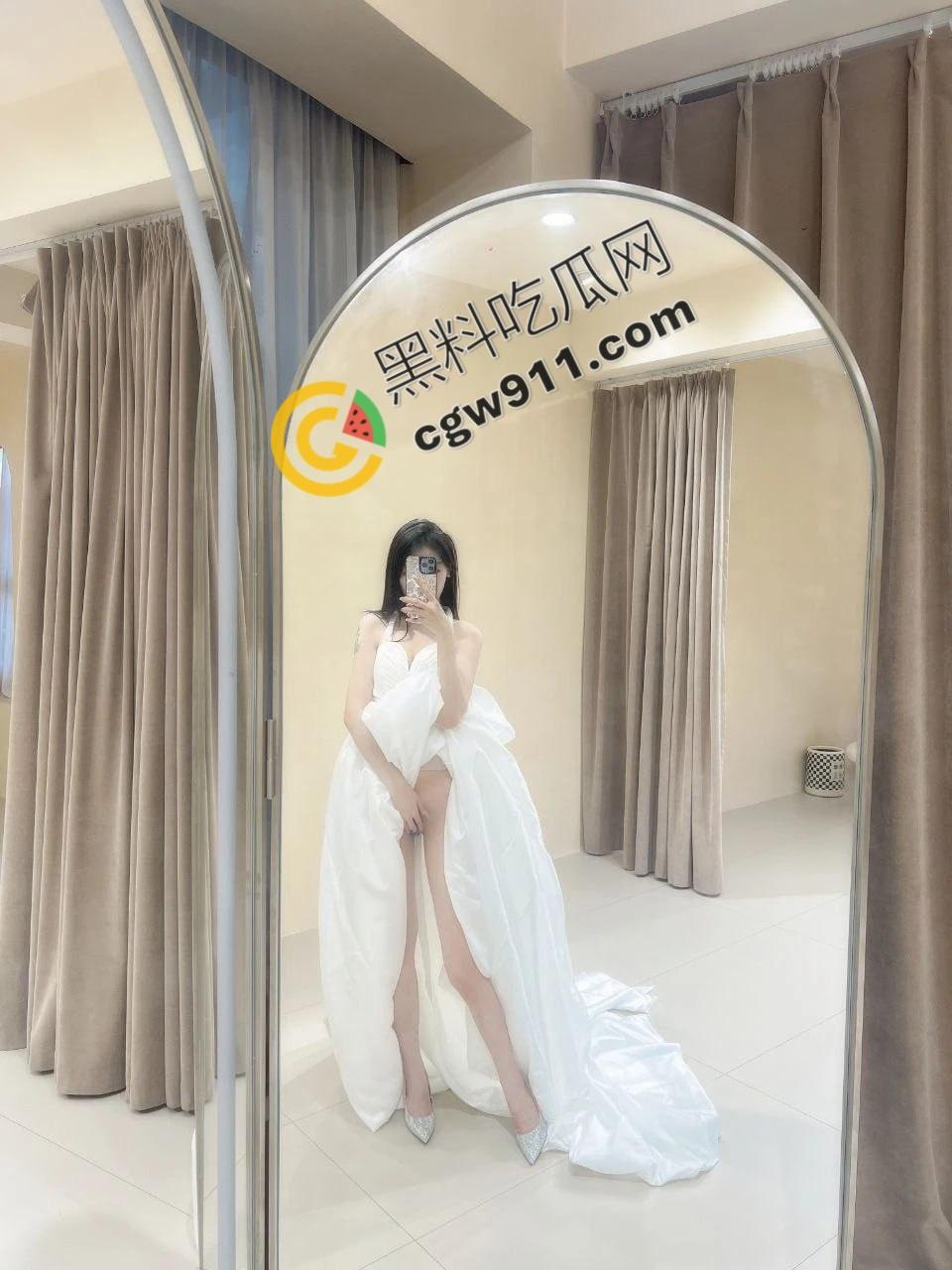 江苏盐城女神级准新娘【金茜媛】新婚前夕跟摄影师3P!皮肤雪白,粉嫩一线天骚穴,疯狂淫乱派火爆全网-5