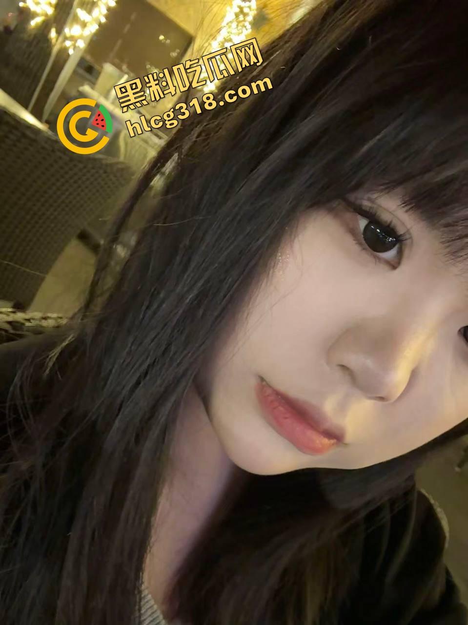 03年小嫩妹高潮害羞躲被窝，我只能把套取了让她更爽，那晚在碧海湾假日公寓，她整晚都在抖！-2