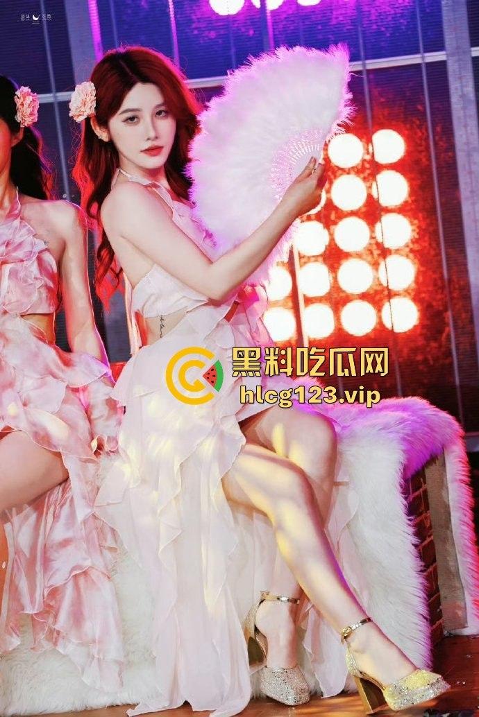 SNH48刘倩倩猛料曝光！三大女团成员互撕出轨，女同不雅视频流出，全是万里挑一的美女乱搞！-37