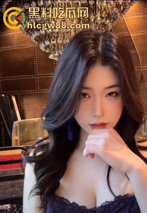 抖音极品高颜值网红【百利甜甜】黑丝学生装 露脸自慰 高级粉丝群福利大放送 先射为敬!-11