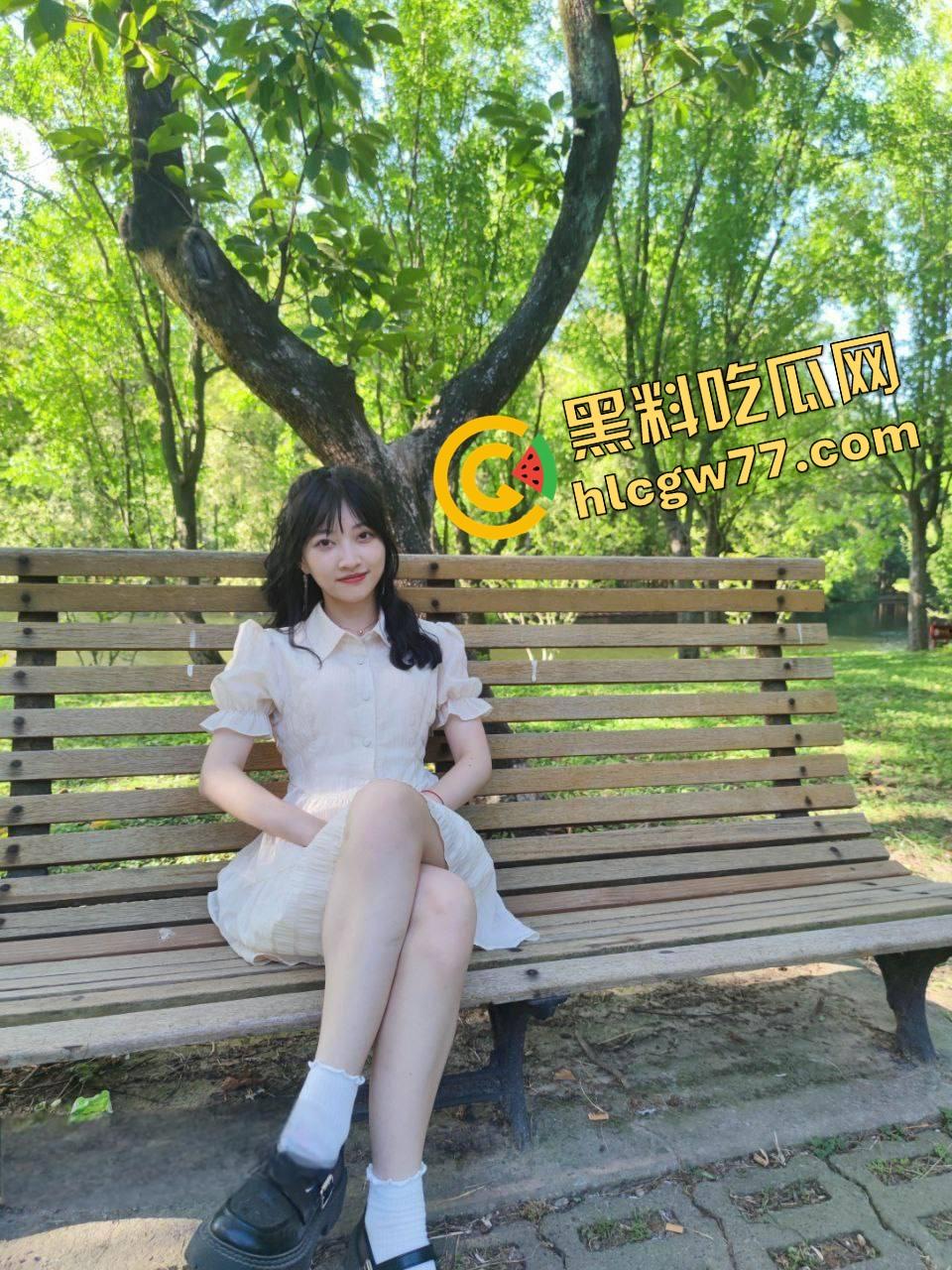 陕西西安交通大学『陈珂』被前男友爆料形象全靠演,做爱自拍舔屌求操,小逼黑得像煤球!-9