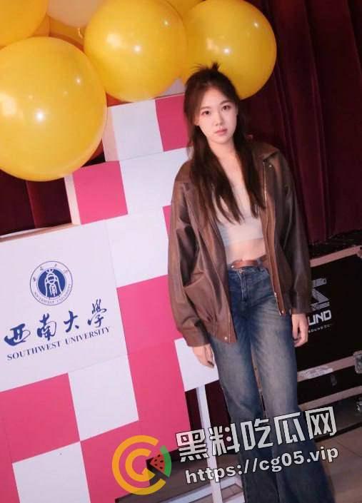 标题 瓜友投稿！实锤重庆西南大学 【黄梓怡】 刚入学就下海做鸡 名副其实反差婊 口活太棒了不像刚下海-4