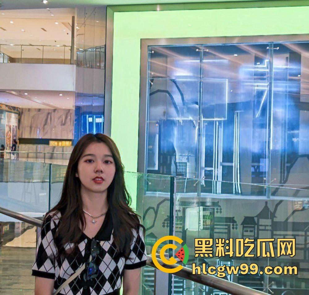 重庆OL女职员【林薇俞】职场精英变主人的反差母狗,露脸调教照疯传,骚货反差是玩的明明白白!-5