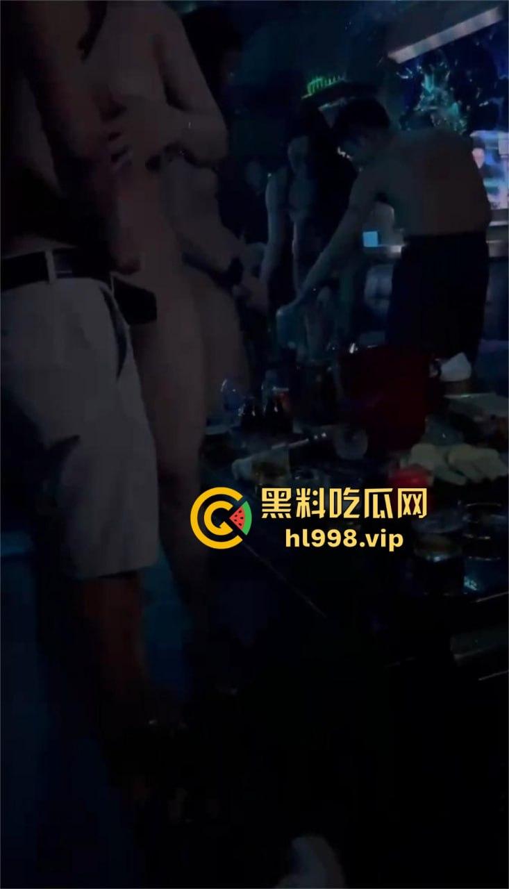 玩归玩闹归闹，商K别拍照！商K全裸啪啪视频流出！商K的秘密都被你们搞没了，现在都多少钱一小时？-19