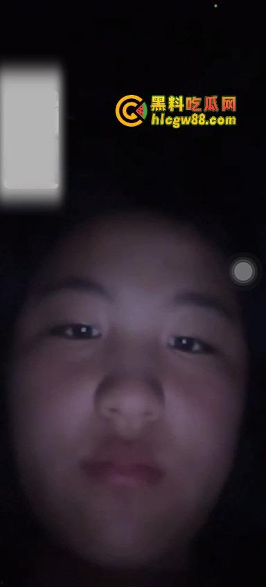 大连姐夫操上小姨子被抓包,聊天记录爆出大学生妹妹被姐夫干翻,姐姐曝光骚逼妹妹自慰插逼视频!-11