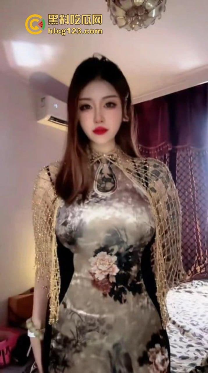 快手/抖音反差骚母狗【迷人大野驴】流出大尺度福利私拍 霸气纹身还真有看点!-4