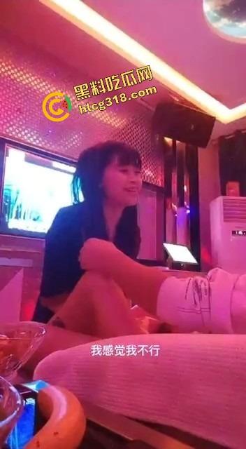 常去正规按摩店挑熟练技师,没想到这次技师小妹被我撩到神魂颠倒,冒险直接骑上我的大鸡鸡!-13