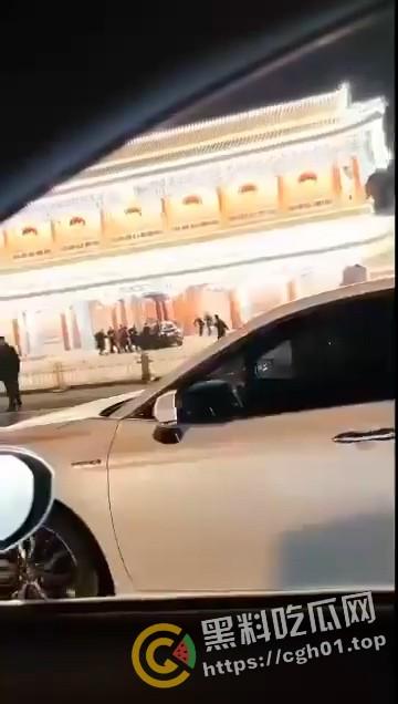 全网封禁！黑色轿车冲进中南海新华门事件原视频-2