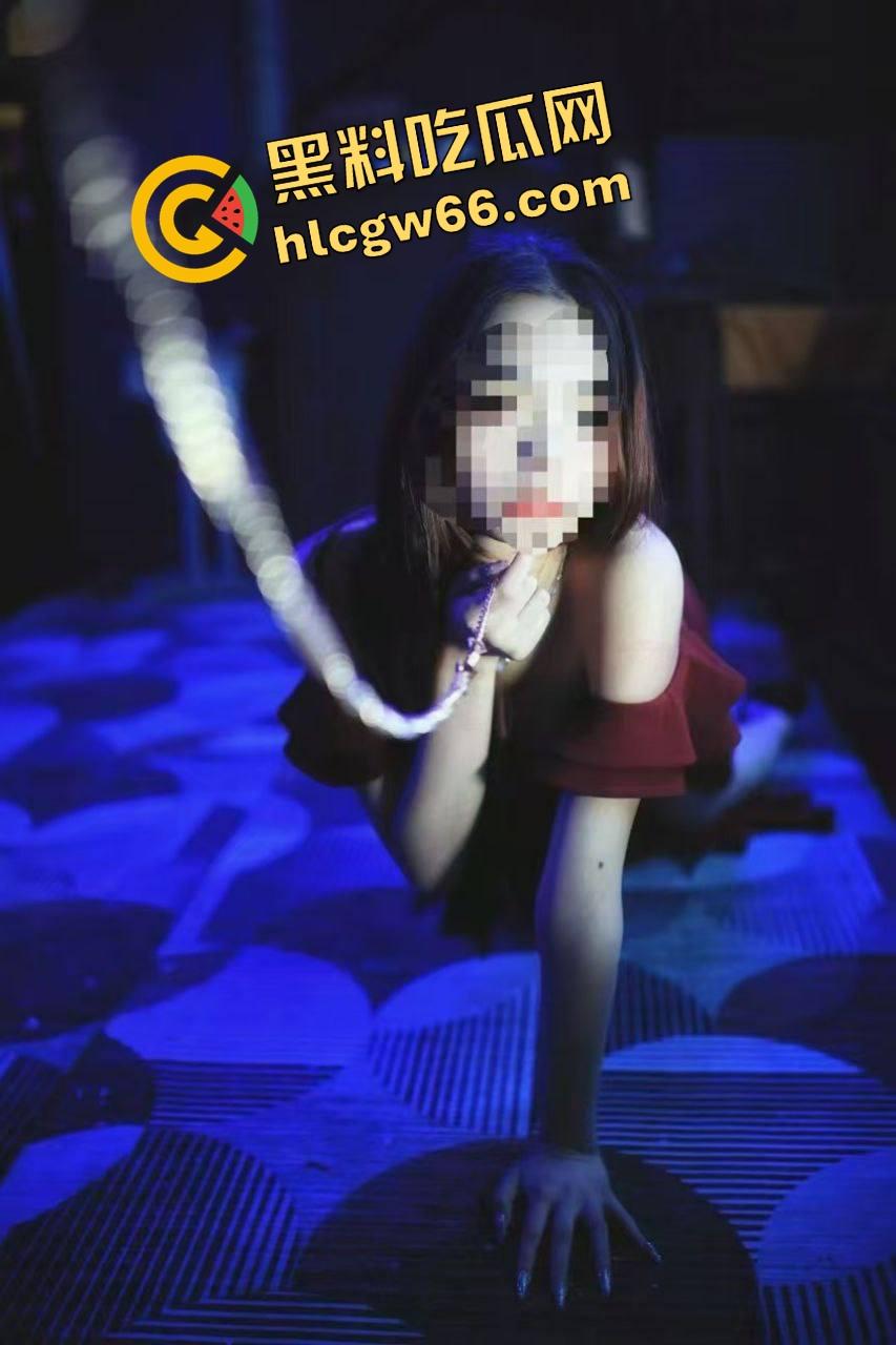 武汉SM酒吧爆料,妹子免费男得500,可吊起来抽逼、滴蜡捆绑全套伺候,M妹排队等调教!-5