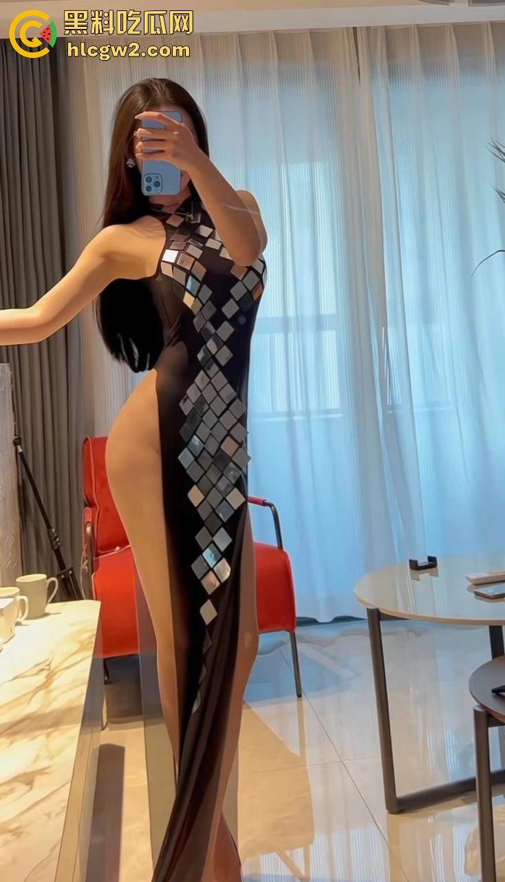 微博女神【不爱笑的赛琳】私人定制骚舞外泄!扭腰翘臀淫荡至极,骚劲毕露像极欠操的母狗!-50