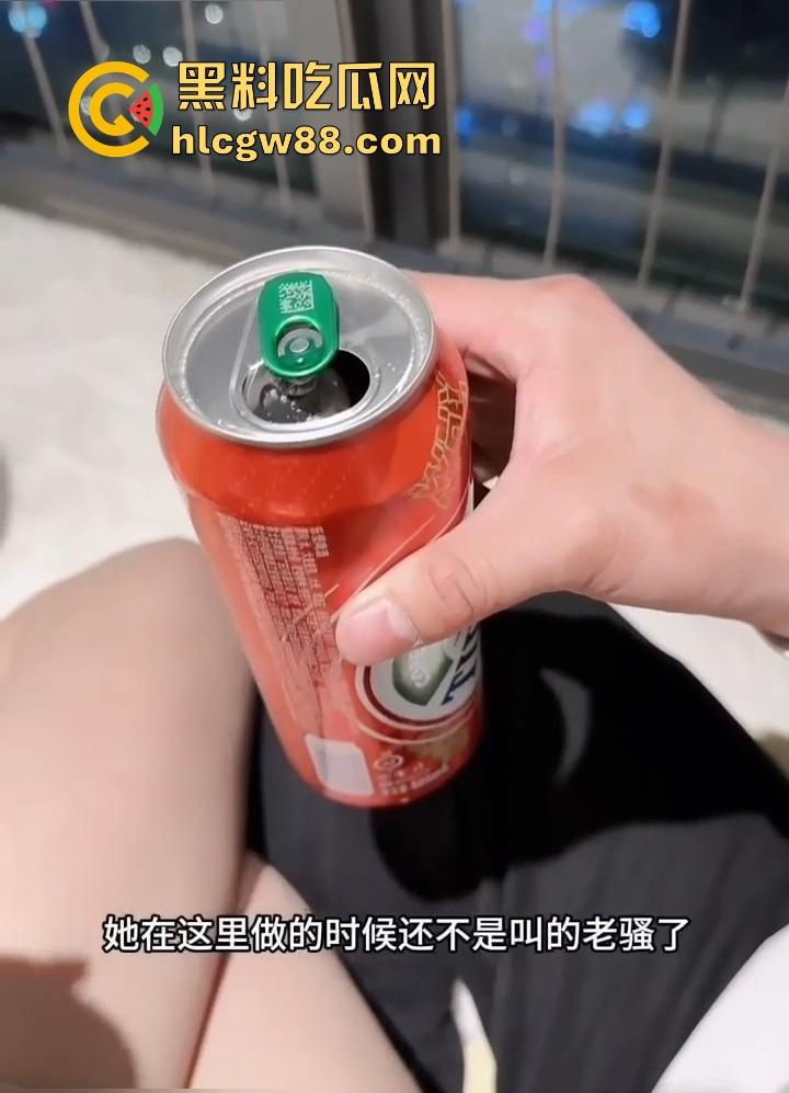 年度伦理大戏,姐姐夜会老板气炸姐夫,小姨子红丝袜丁字裤勾引,婚房大战精液喷脸视频疯传!-13